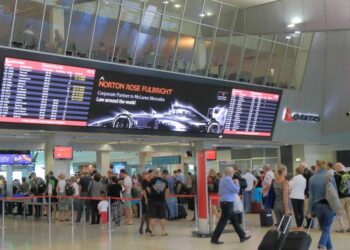 Efter 2 års nedlukning: Tillader indrejse igen￼