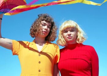 Søstre troede, deres musik var for mærkelig: 6-stjernet anmeldelse fik dem på andre tanker