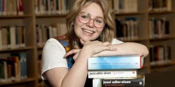 17-årige Eva fik uventede penge fra Statens Kunstfond