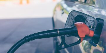 Indfører tilskud til benzin de næste 4 måneder￼