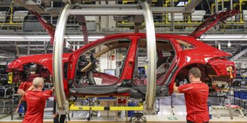 »Alt, alt for dyrt«: Udskældte pluginhybrider har fået 8,3 milliarder i klimarabat i 2021