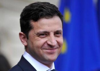 Rusland hacker ukrainsk tv-station for at sende falsk overgivelsesbesked fra Zelenskyj￼