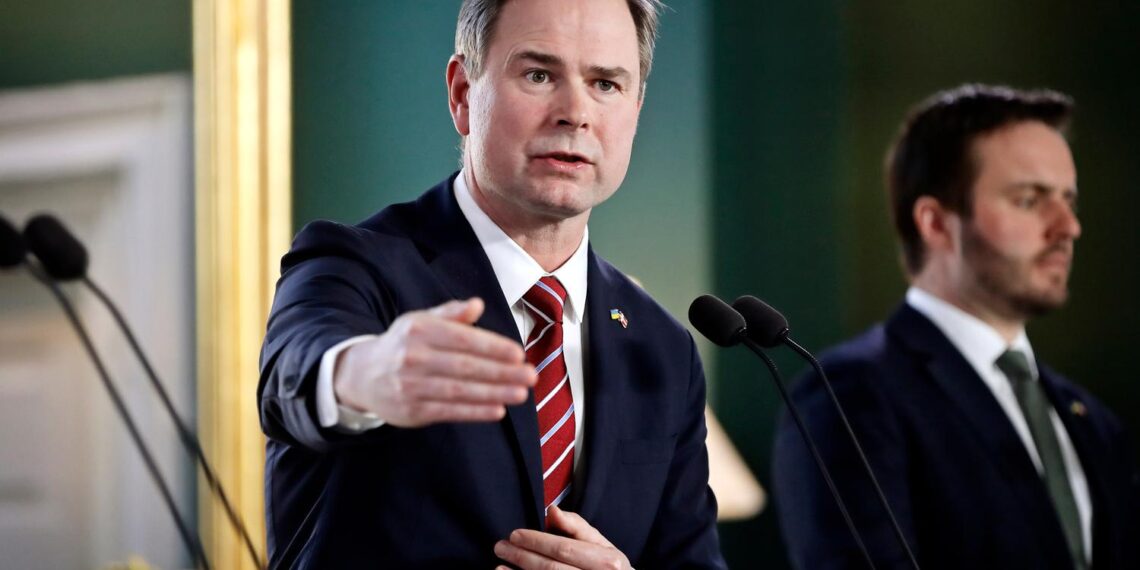 Regeringen lover hjælp til pensionister ramt af stigende priser