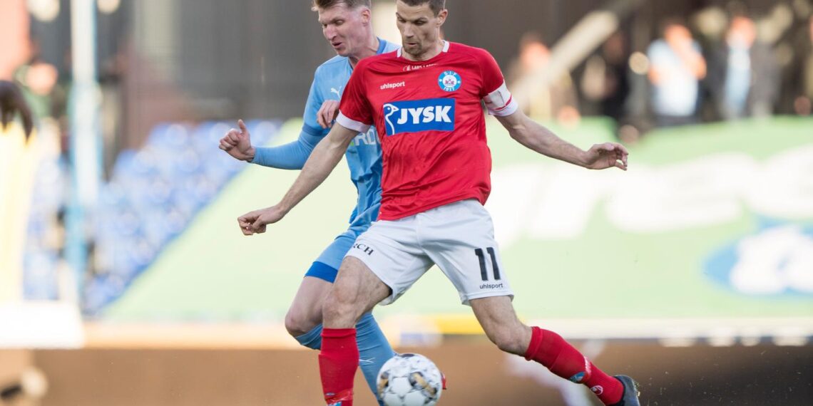 Brandvarme Helenius forlænger Silkeborgs gode stime