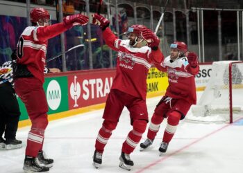 Dansk ishockeyhold leverer chokstart og sprudler i sin VM-premierekamp