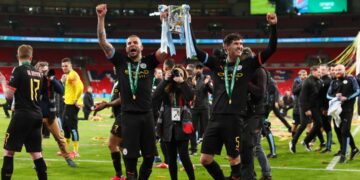 Verdenskendt fodboldspiller risikerer fængselsdom efter videoafsløring: Blottede sig foran flere kvinder på en bar