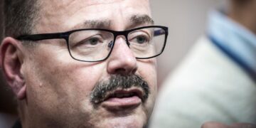 EL vælger Per Clausen som spidskandidat til Europa-Parlamentet