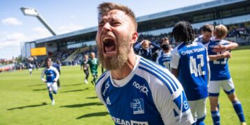 Lyngby fuldender miraklet, mens AaB og AC Horsens rykker ud