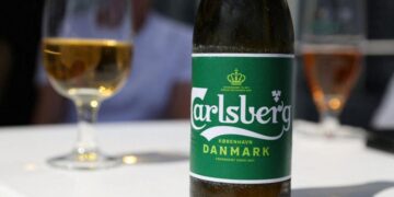 Carlsberg sænker alkoholprocent på dansk øl i England for at spare