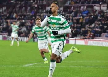 Adam Idah Shines in Celtic’s 4-1 Victory Amid Controversy at Tynecastle