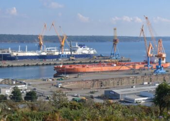 Europæiske Skibsværfter Reparerer Russiske Gas-Tankskibe og Hjælper Moskva med at Undgå Sanktioner