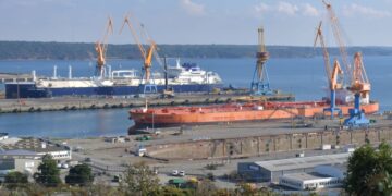 Europæiske Skibsværfter Reparerer Russiske Gas-Tankskibe og Hjælper Moskva med at Undgå Sanktioner