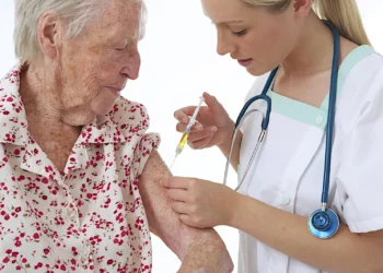 Obligatorisk Skift til Biosimilær Adalimumab i Danmark Reducerede Sundhedsudgifter