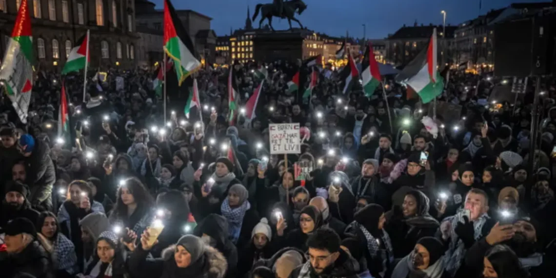 Politikere i Danmark tøver med Gaza-debat: Det er ikke børnene, men politikerne der ikke kan håndtere emnet