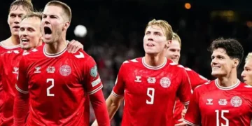 Denmark stay top with 3-1 World Cup